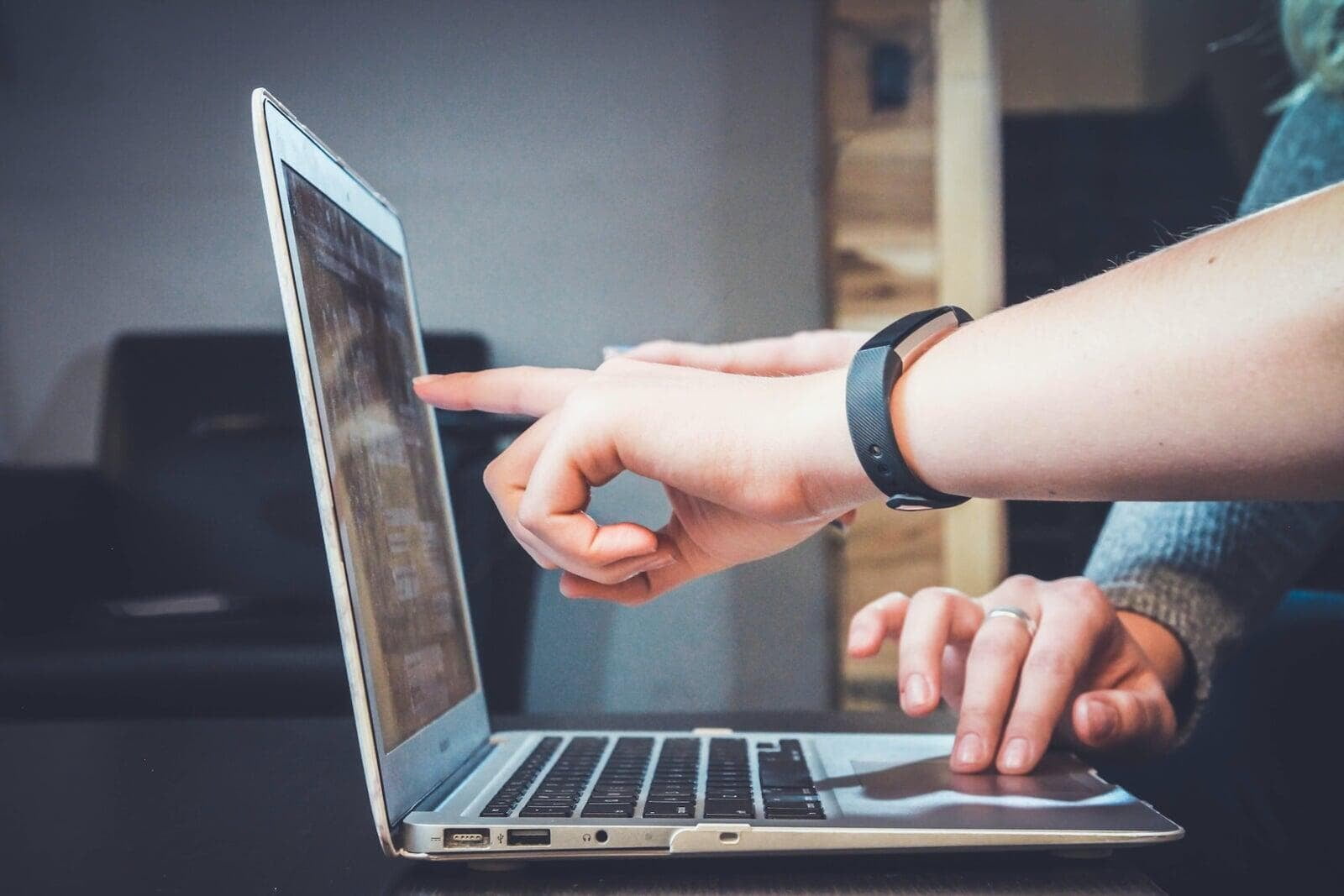 5 Benefits of Hiring an IT Consulting Firm for Your Business